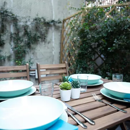 Apartment Il Giardinetto A Colori By Dimorra Naples